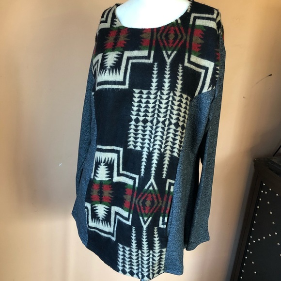 Yak and Yeti Sweaters - Yak & Yeti Aztec print sweater with pockets